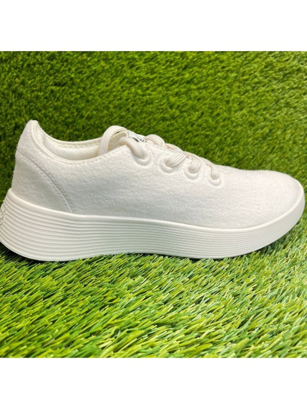 Allbirds Wool Runner Go Womens Size 9 Ivory Athletic Running Shoes Sneakers